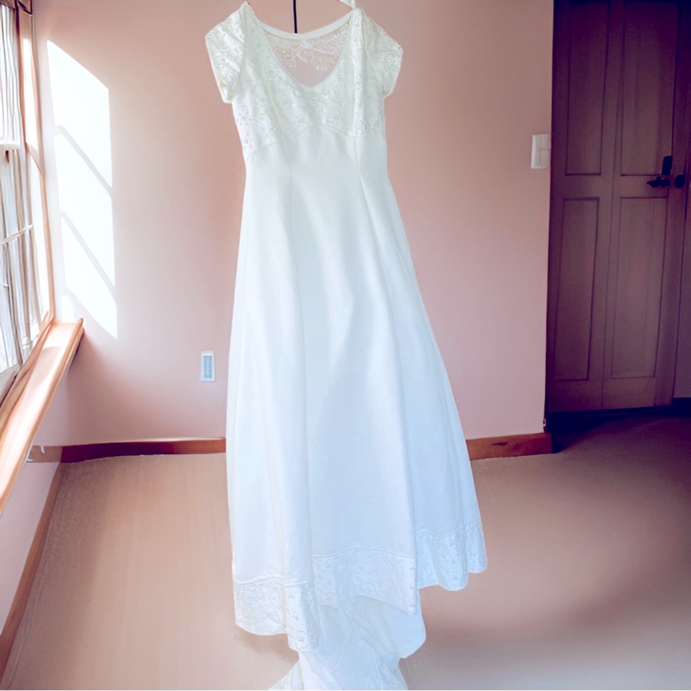Alfred Angelo Wedding Dress NWT Size 10